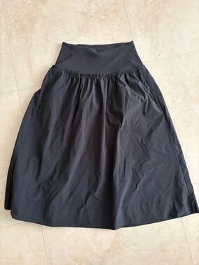 Athleta Black Midi Skirt for Casual Wear